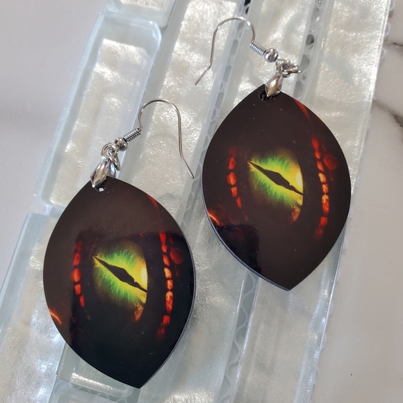 Dragon Eye Earrings - Picture 6 of 10
